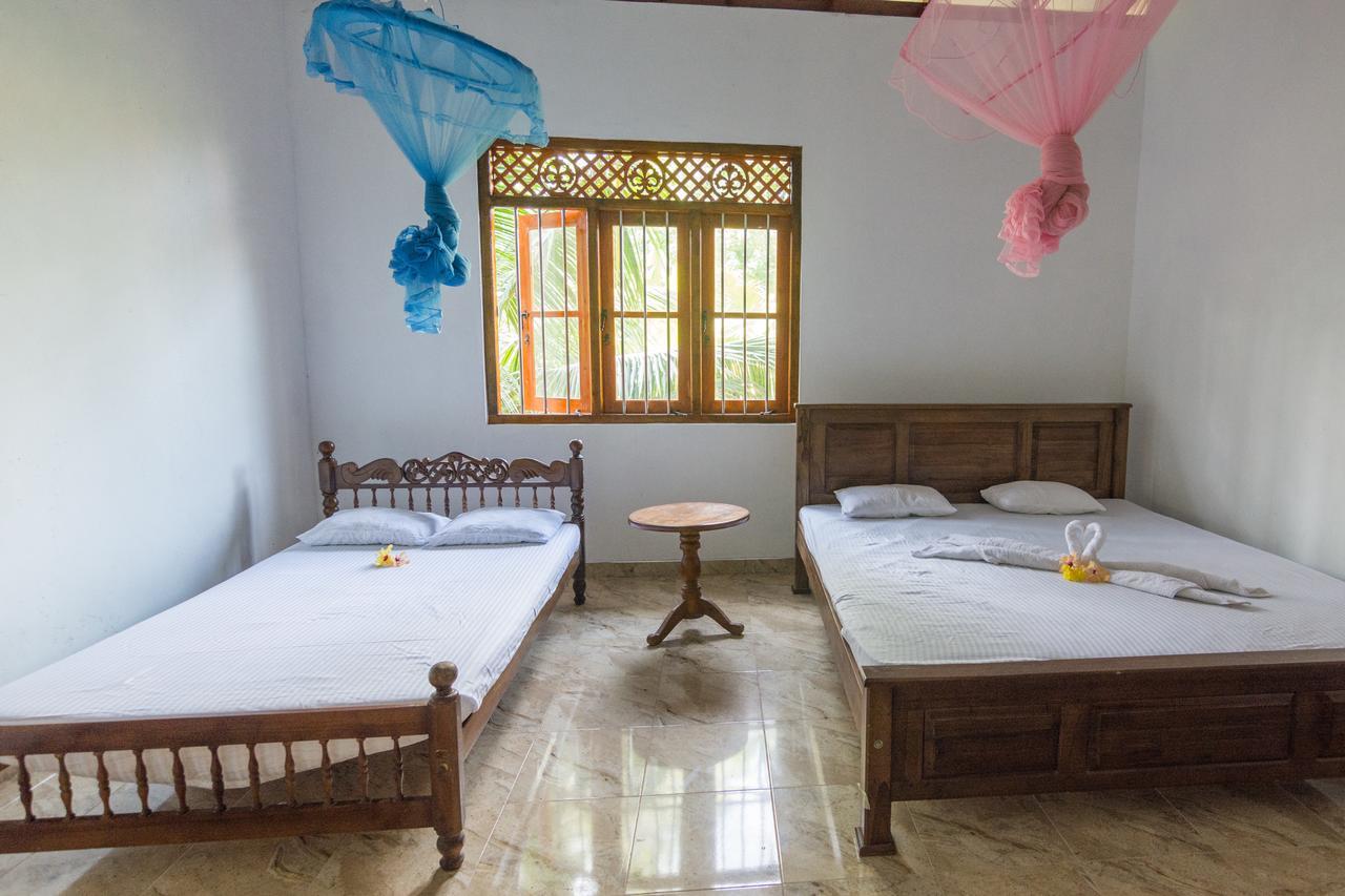 Tropical Paradise Bed & Breakfast Matara Room photo